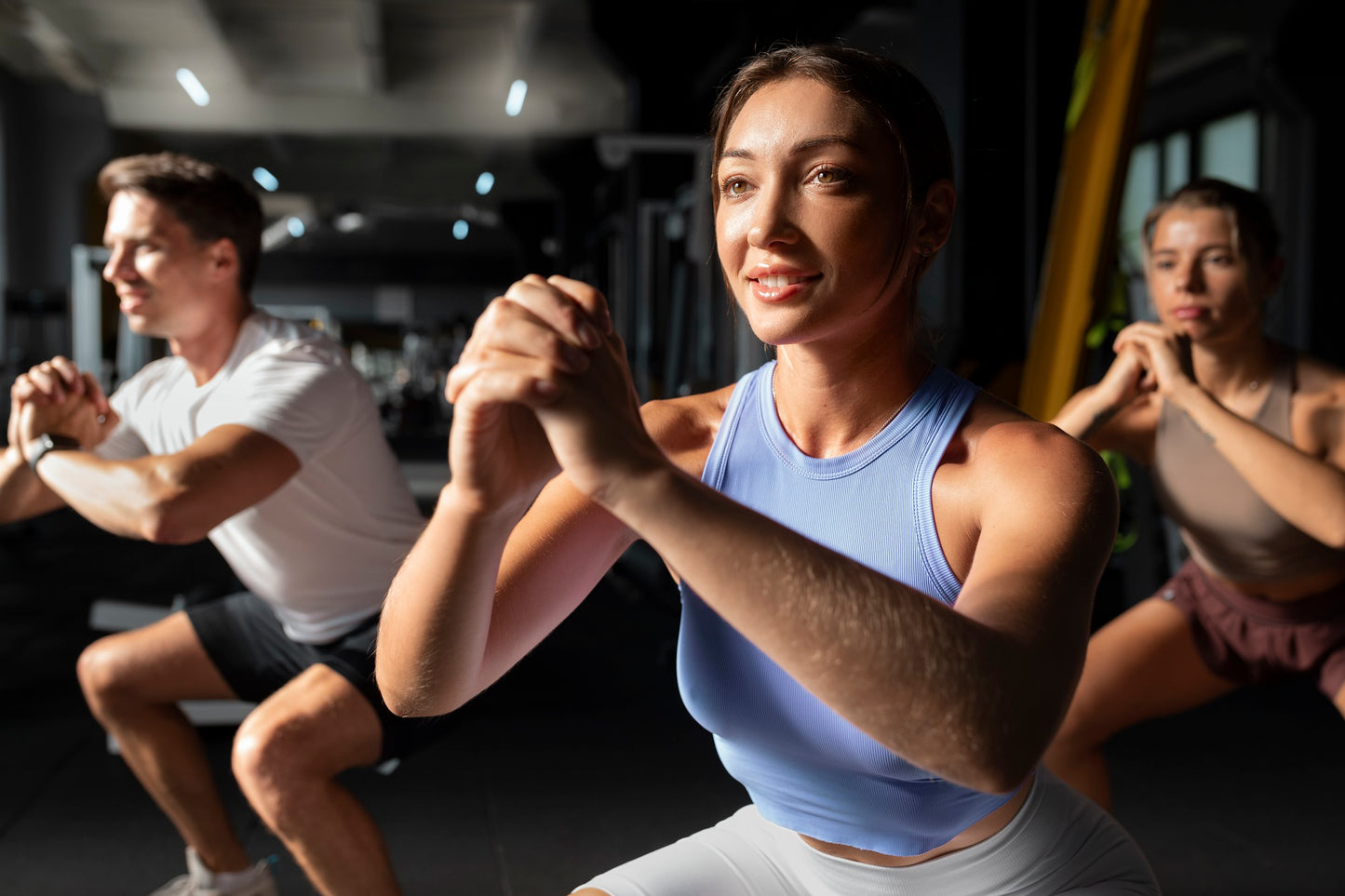 Cours collectif en salle de fitness et musculation. Studio Fit, le club de sport qui vous coach